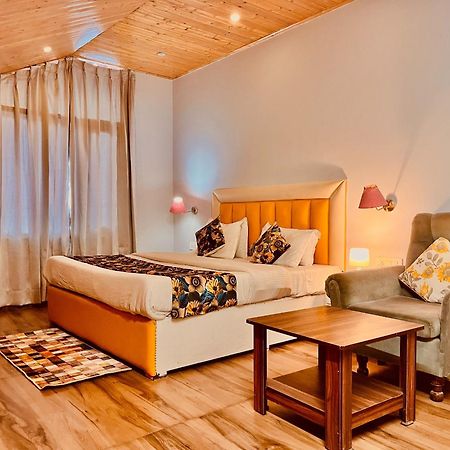 Hadimba Hill View By Hadimba Palace, Manali - Premium Room ! Family Hotel ! Parking ! Near Hadimba Temple 外观 照片