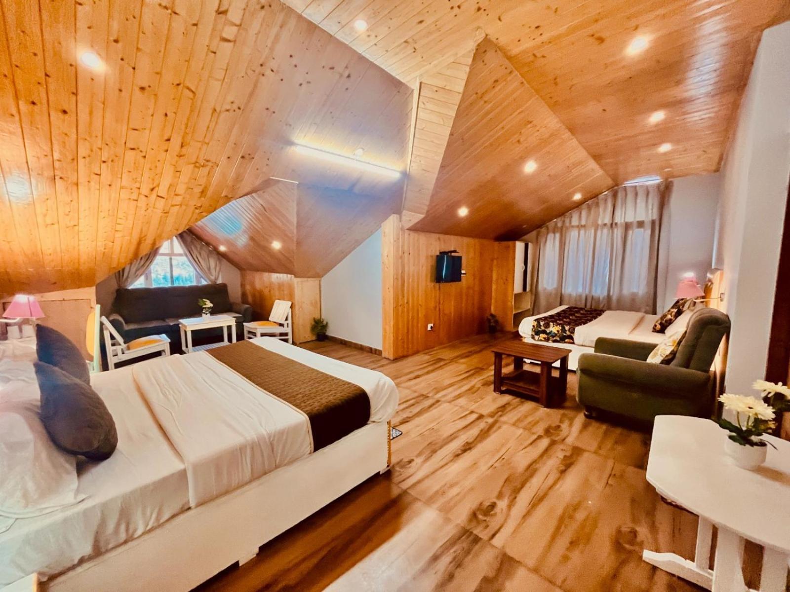 Hadimba Hill View By Hadimba Palace, Manali - Premium Room ! Family Hotel ! Parking ! Near Hadimba Temple 外观 照片