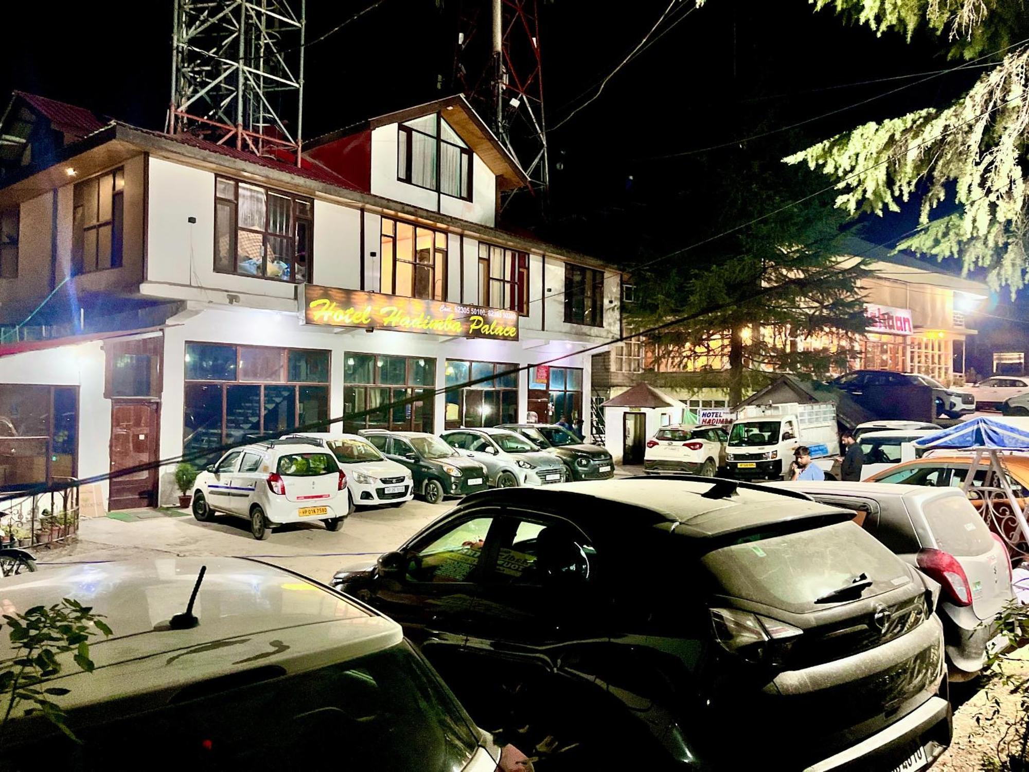 Hadimba Hill View By Hadimba Palace, Manali - Premium Room ! Family Hotel ! Parking ! Near Hadimba Temple 外观 照片