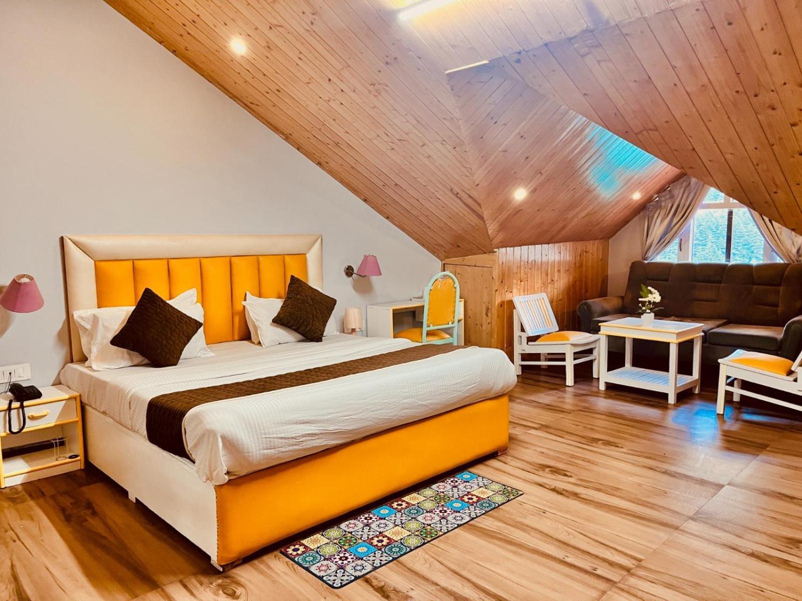 Hadimba Hill View By Hadimba Palace, Manali - Premium Room ! Family Hotel ! Parking ! Near Hadimba Temple 外观 照片